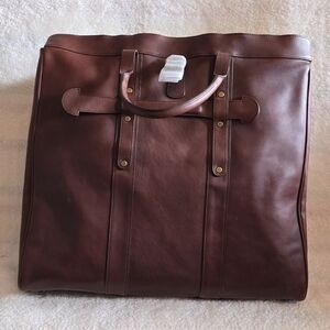Barbour Brown Leather Travel Bag with Structured Design
